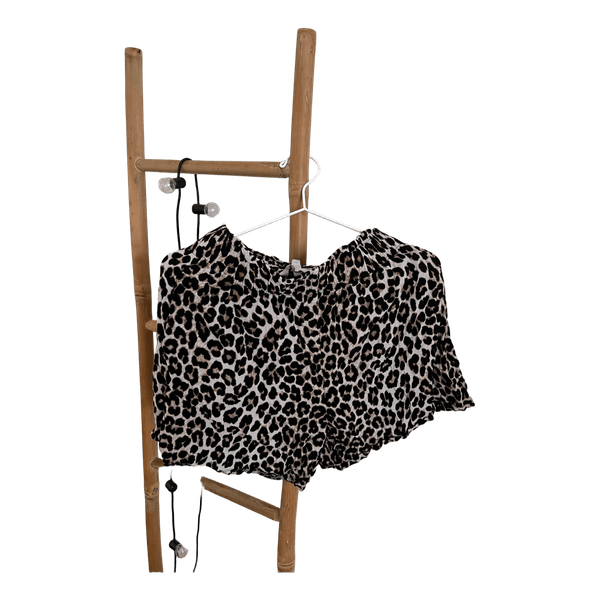 H&M leopardmønstrede shorts