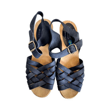 Moheda sandals