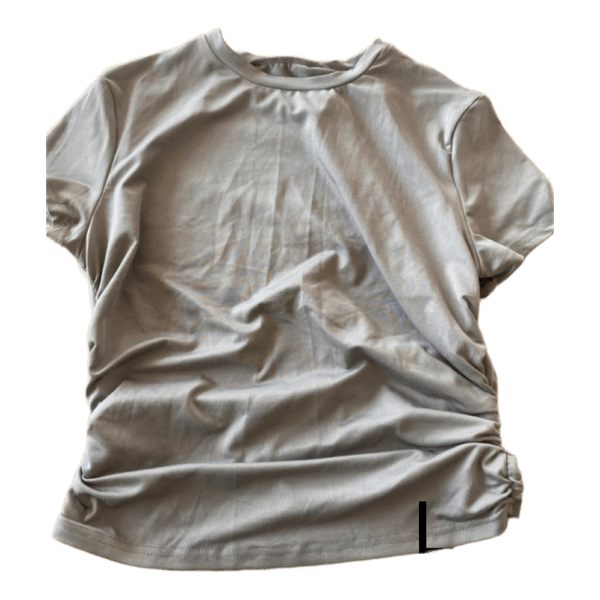 Grå t-shirt med rynk