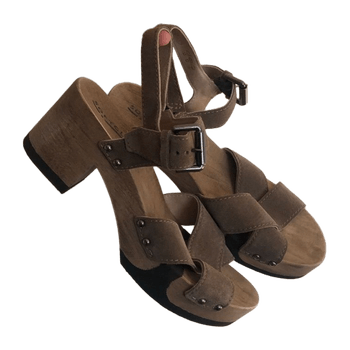 Soft cloggs heels