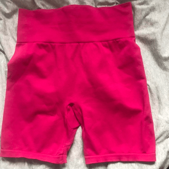 Pink tala hosta shorts