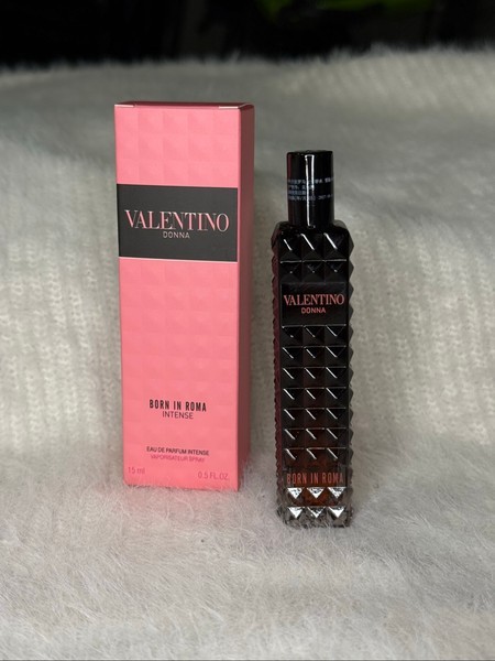 Valentino Donna Born In Roma