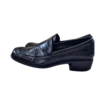 Musta loafer-kengät