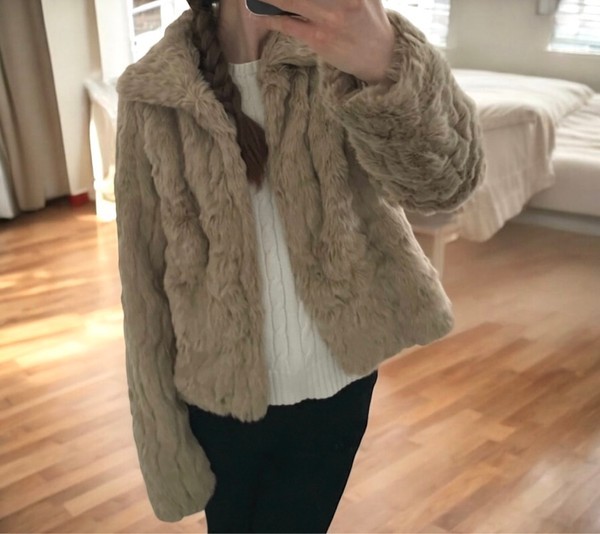 Brand new Vila fur coat (size S)