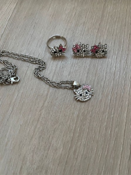 Hello Kitty ehete komplekt