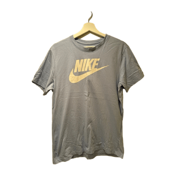 Nike top