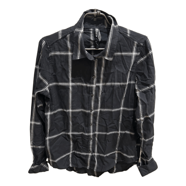 Black plaid long sleeve shirt