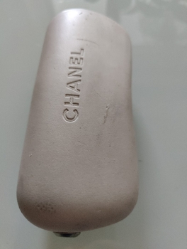 CHANEL-merkkinen aurinkolasikotelo / sunglasses case