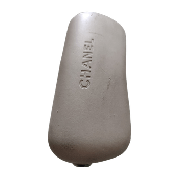 CHANEL-merkkinen aurinkolasikotelo / sunglasses case