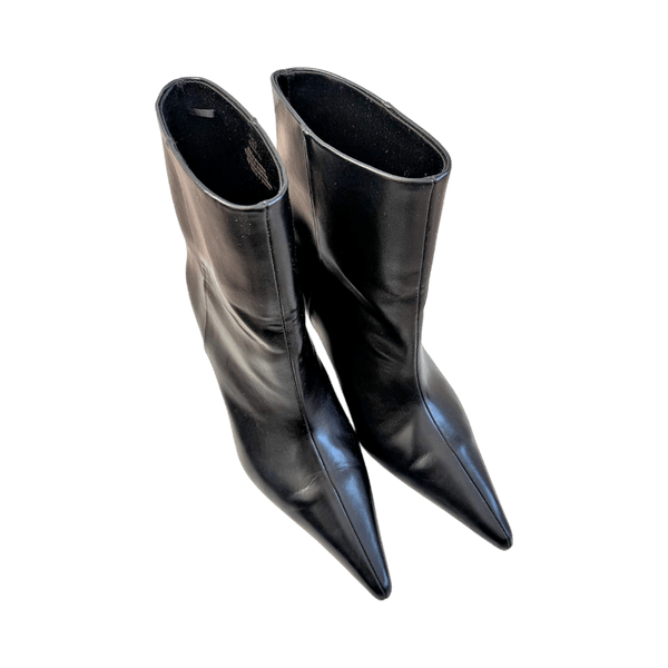 Black pointed kitten heel boots