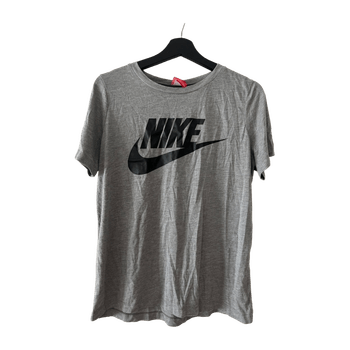 Nike top