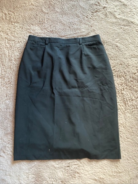 Black midi skirt
