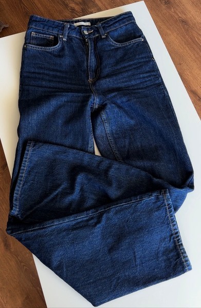 Zara Dark blue high waisted straight leg jeans size xs
