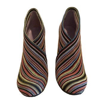 United nude heels