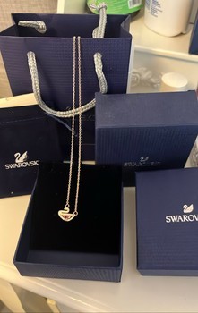 Swarovski swan pendant necklace