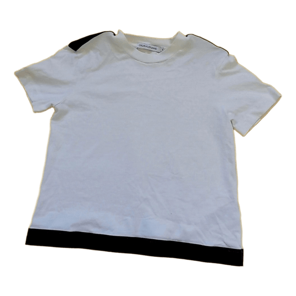 White t-shirt