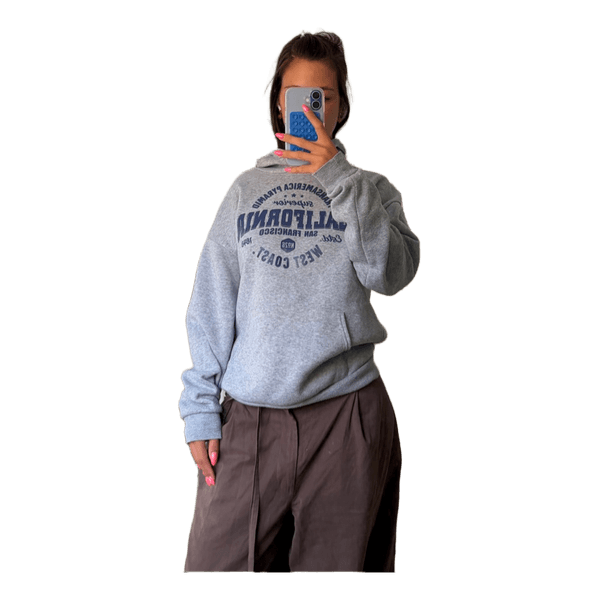 grå hoddie