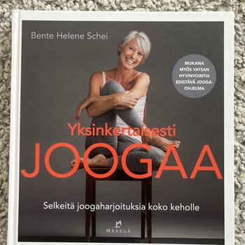 Yksinkertaisesti joogaa -kirja