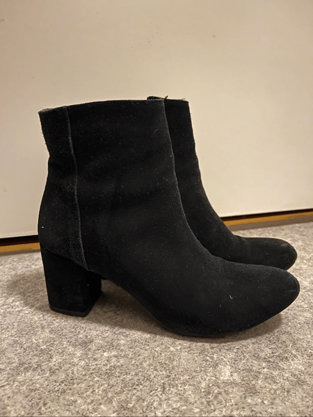 Black heeled nappa ankle boots
