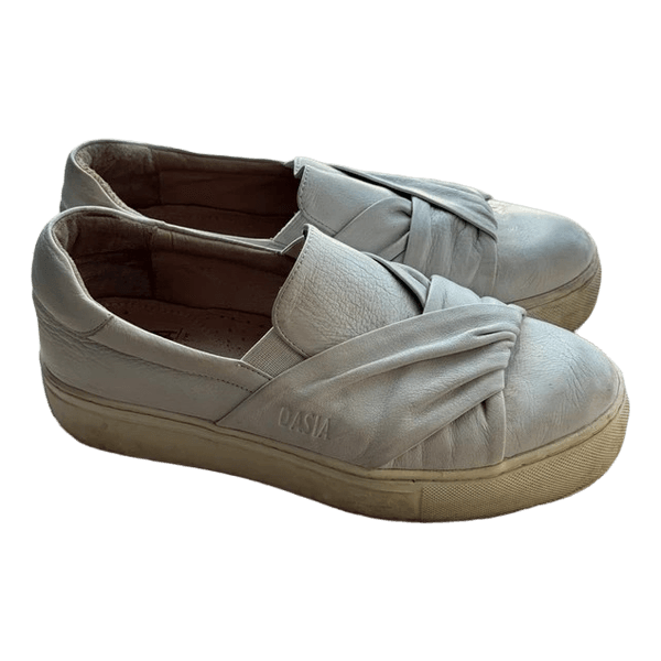 Dasia vita slip-on sneakers i skinn, stl 36