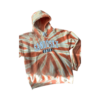 Keltainen ja oranssi huppari