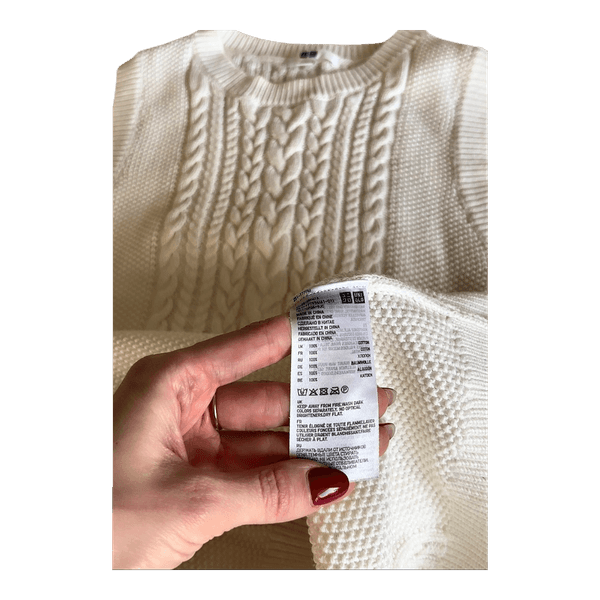 Uniqlo white cable knitted vest 100% cotton size L