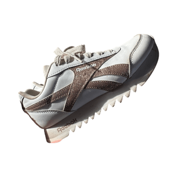 Valkoiset Reebok tennarit glitter-yksityiskohdilla