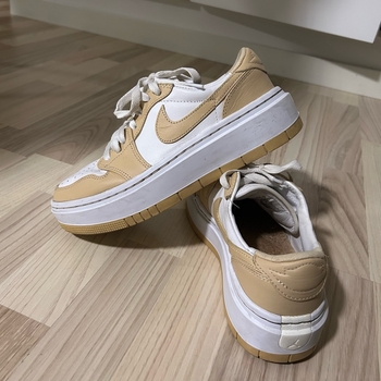 Air Jordan 1 Low