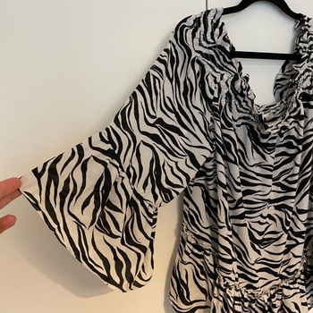 Divided by h&m blouse