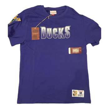 Milwaukee Bucks graphic t-shirt