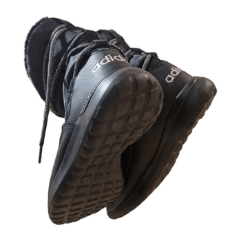 Uudet Adidas talvikengät 38