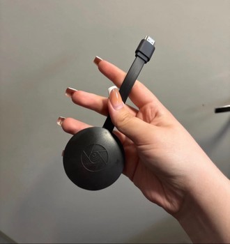 AnyCast/Miracast Chromecasting plug