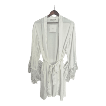 White lace robe