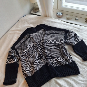 River Island neulostakki