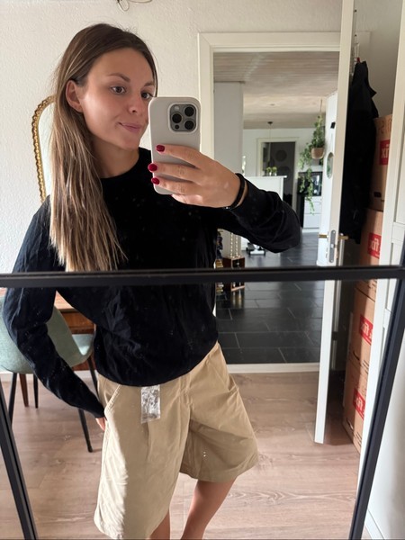 Sort langærmet trøje