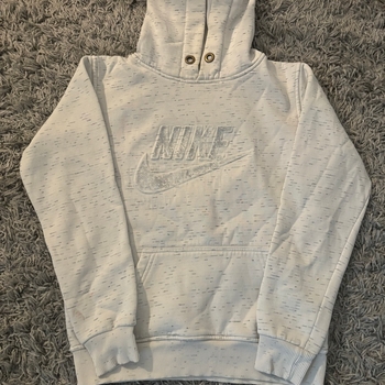Nike huppari