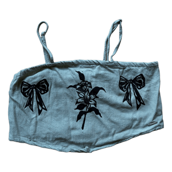 Green bow print crop top
