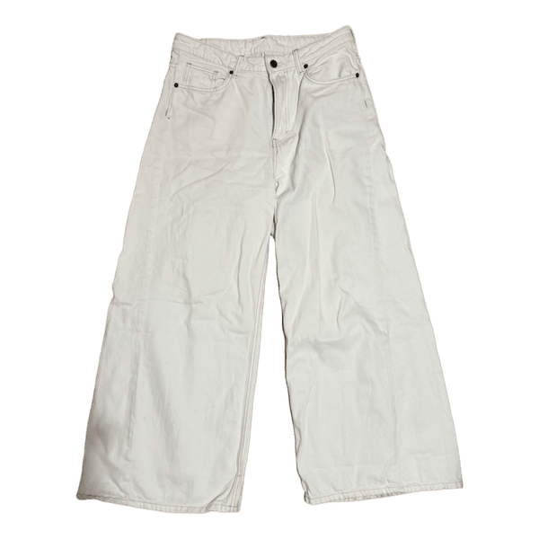 White denim wide leg jeans