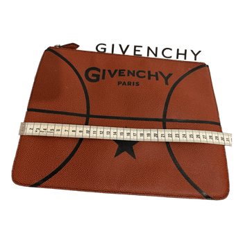 Givenchy koripallokuvioinen laukku