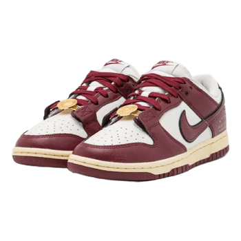 Nike Dunk Low sneakers