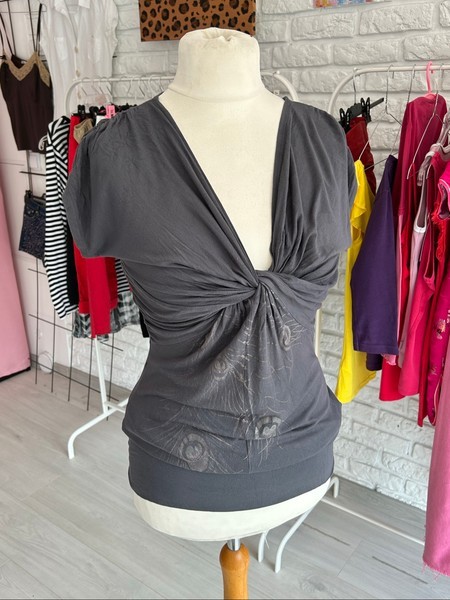 grey knotted v-neck top
