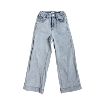 Leveälahkeiset farkut