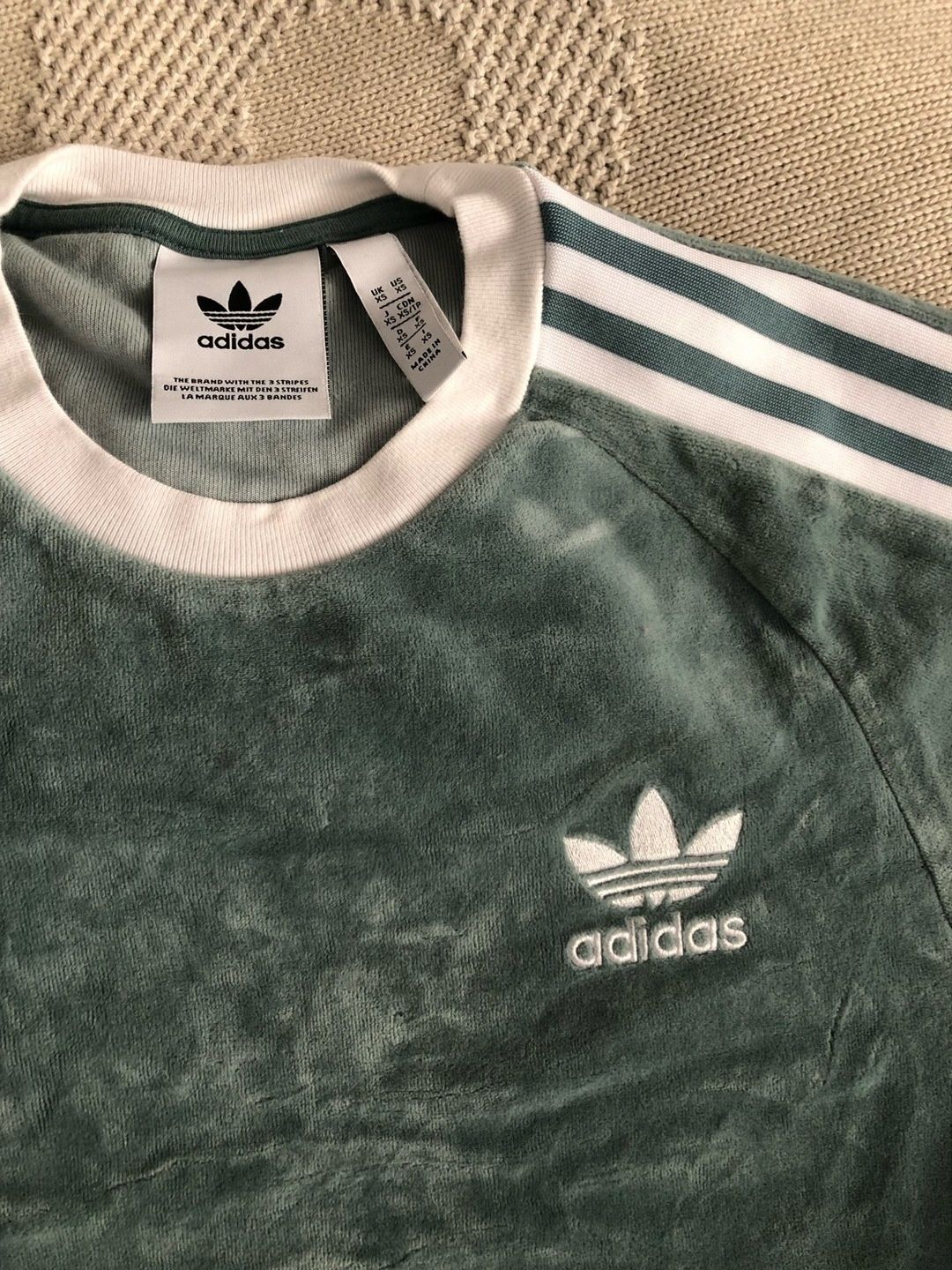 Adidas top
