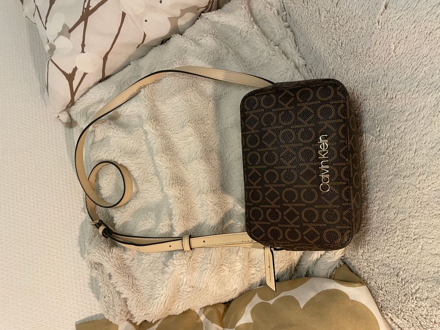 Calvin Klein olkalaukku
