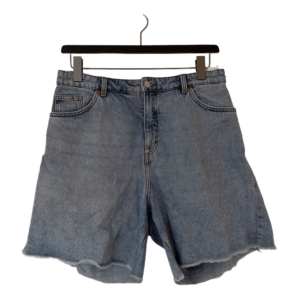 Lyseblå denimshorts