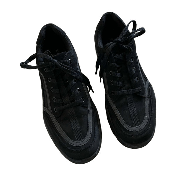 Vox sneakers