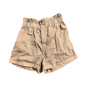 Beiget korkeavyötäröiset shortsit