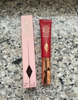 Charlotte tilbury blush wand Deam pop