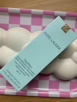Estée Lauder sävyttävä päivävoide