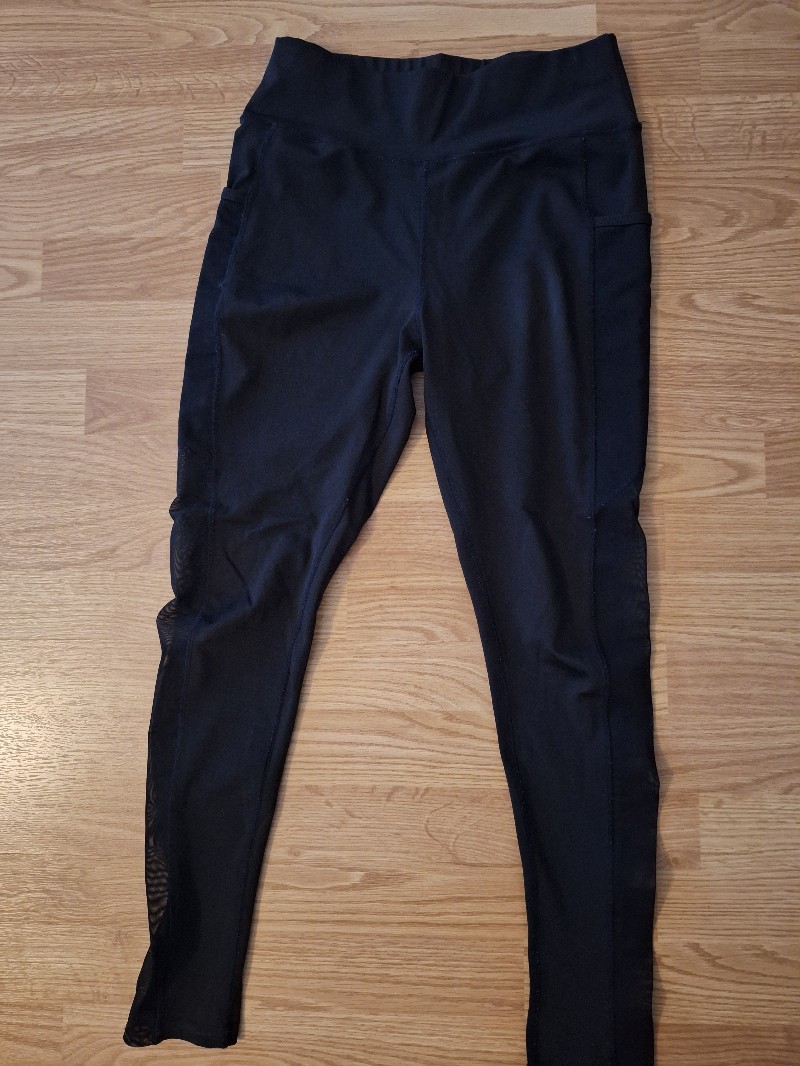 Strechy black jeggings